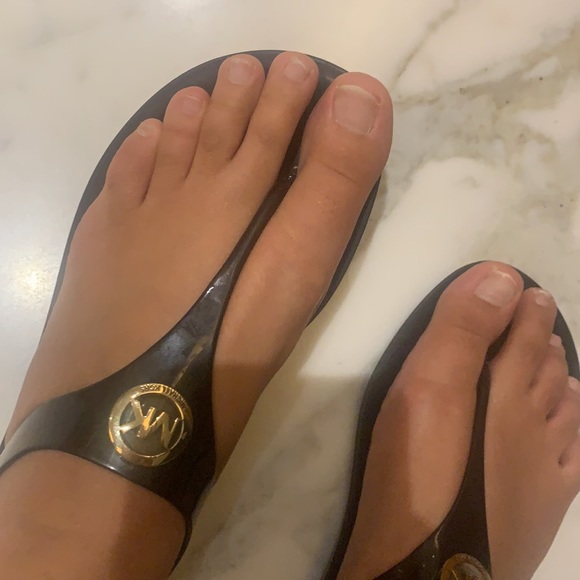 Michael Kors flats, black sandles, sandles, women flats, chappals, black chappal - Picture 3 of 5